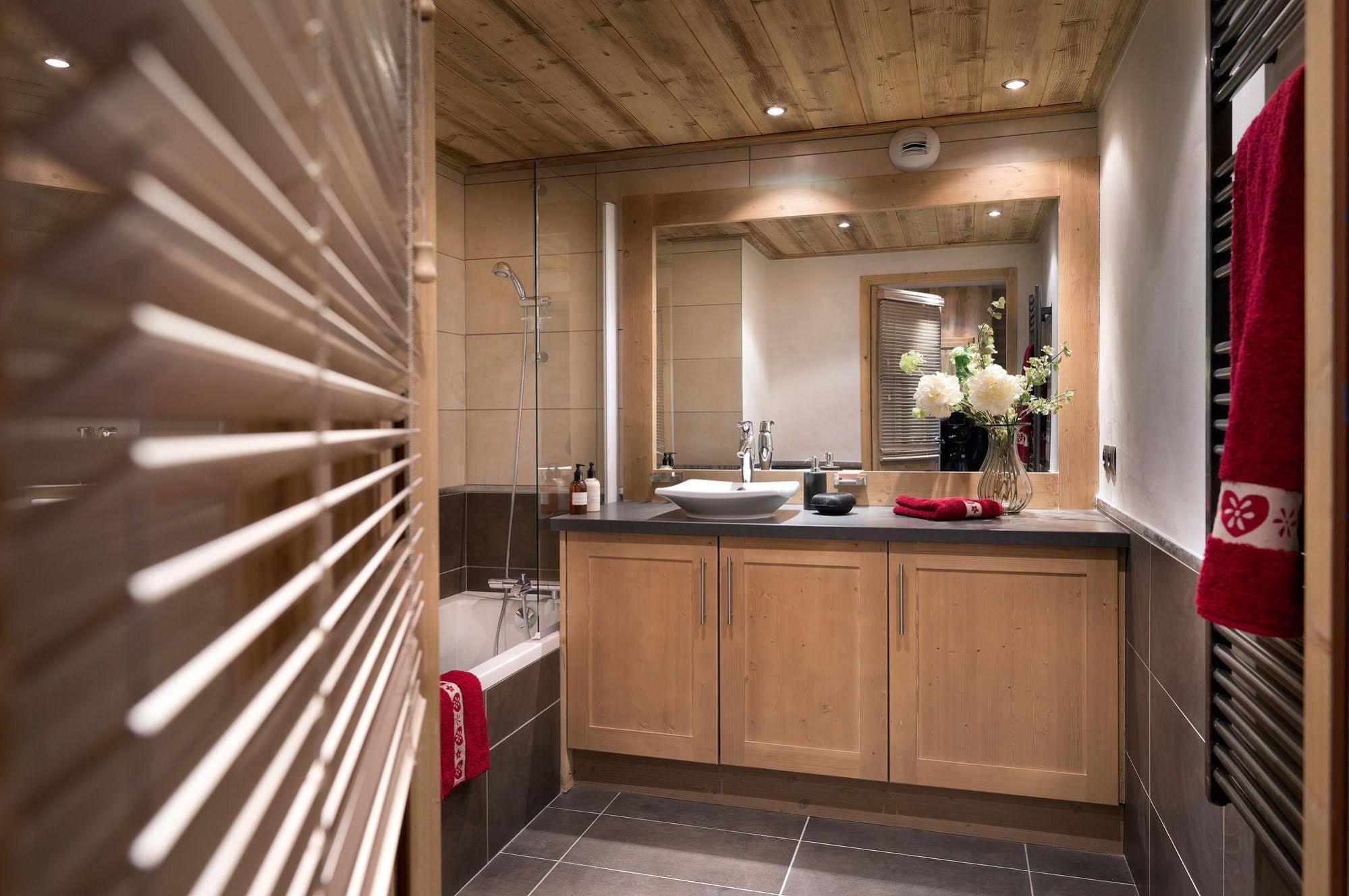 Cgh Residences And Spa Les Chalets De Leana Les Carroz d'Araches Exteriör bild