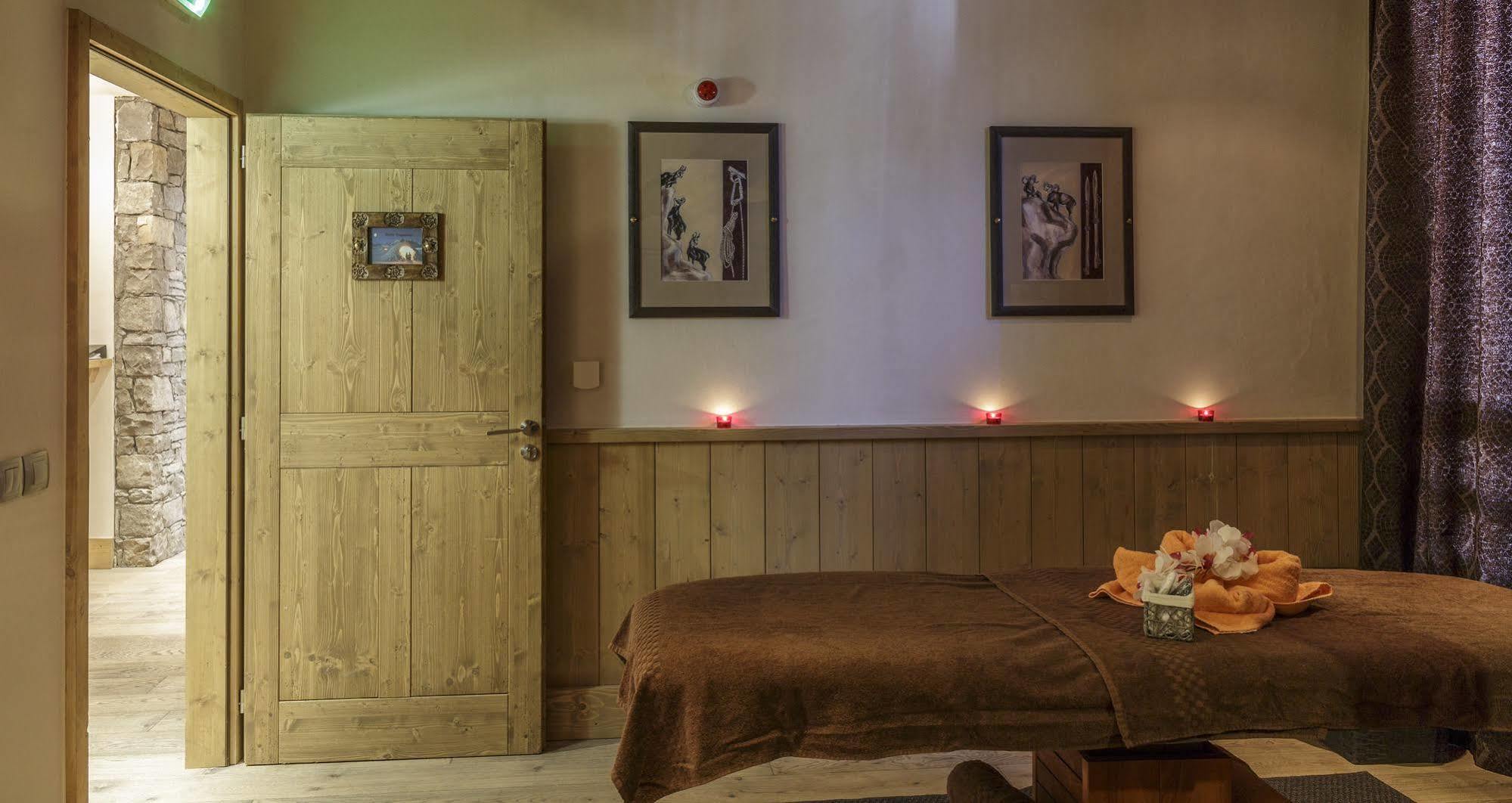 Cgh Residences And Spa Les Chalets De Leana Les Carroz d'Araches Exteriör bild